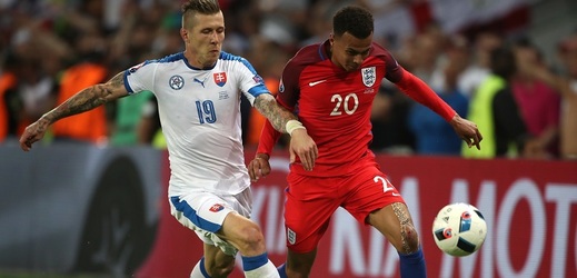 Fotbalisté Slovenska remizovali na mistrovství Evropy v závěrečném utkání skupiny B s Anglií v St. Etienne 0:0.