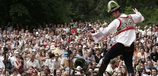 Součástí festivalu je i soutěž o nejlepšího tanečníka slováckého verbuňku. Tanec je zapsán na seznamu UNESCO.