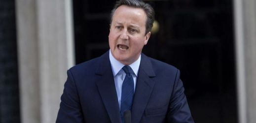 David Cameron rezignoval na post premiéra.