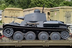 Lehký tank Helvetia.