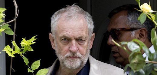 Vůdce britských opozičních labouristů Jeremy Corbyn.