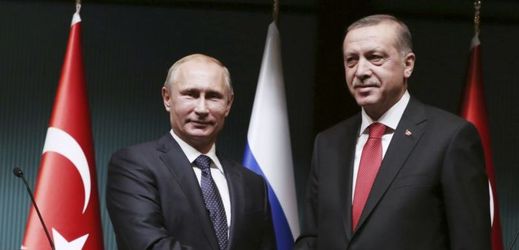 Vladimir Putin (vlevo) a Recep Tayyip Erdogan.
