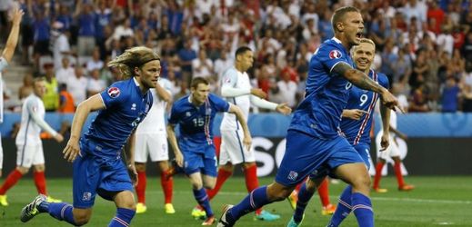 Fotbalisté Islandu porazili 2:1 Anglii.