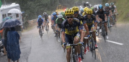 Výjev z cyklistické Tour de France. 