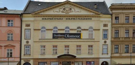 Moravské divadlo v Olomouci. 