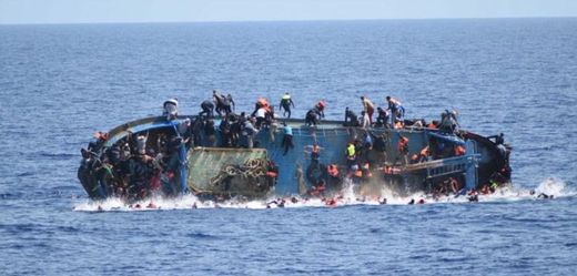Tisíce migrantů zahynuly v moři při cestě do Evropy.
