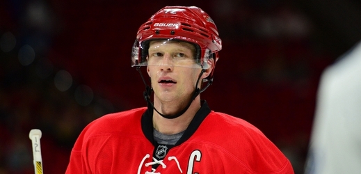 Kanadský hokejový útočník Eric Staal.