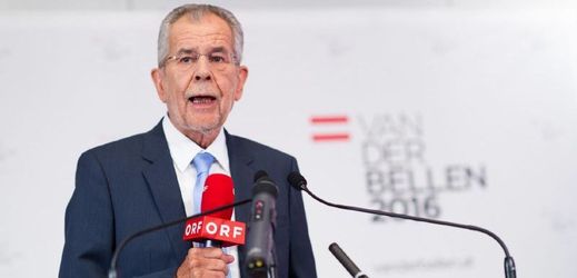 Vítěz prezidentských voleb v Rakousku Alexander Van der Bellen.