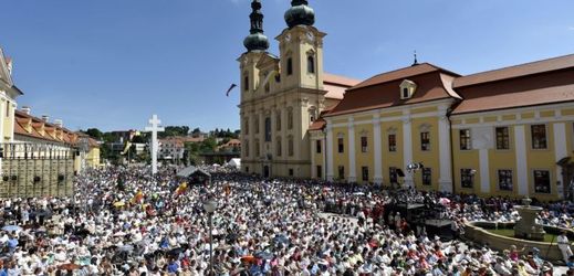 Národní pouť byla součástí vrcholících oslav příchodu slovanských věrozvěstů Cyrila a Metoděje na Velkou Moravu. Dorazilo přes 23 tisíc poutníků.