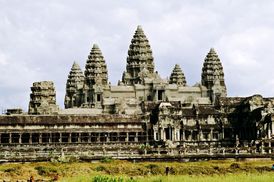 Kambodžský chrámový komplex Angkor Vat.