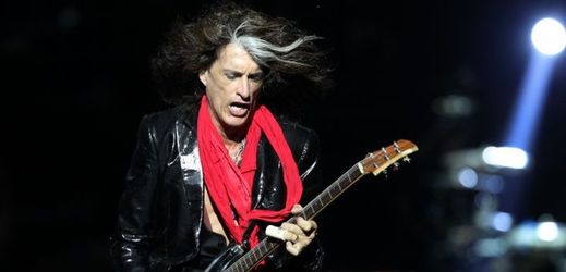 Kytarista americké rockové skupiny Aerosmith Joe Perry.