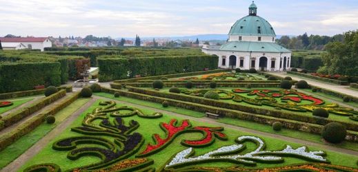 Kroměřížská Květná zahrada spolu s arcibiskupským zámkem a Podzámeckou zahradou je zapsána na seznamu UNESCO.
