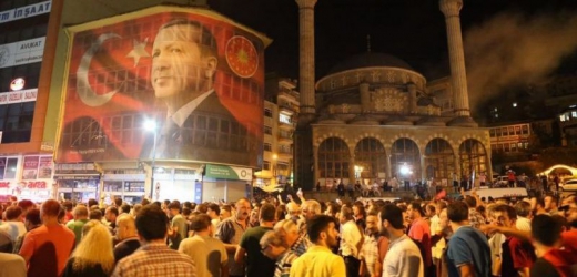 Turecký prezident Recep Tayyip Erdogan má mezi lidmi velkou podporu.