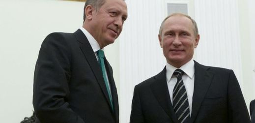 Turecký prezident Recep Tayyip Erdogan (vlevo) s Vladimirem Putinem.