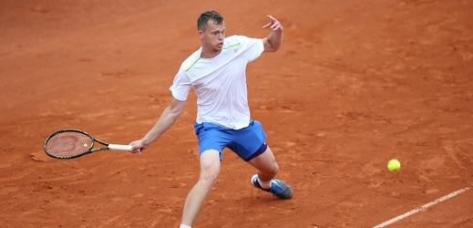 Tenista Adam Pavlásek si na turnaji v Kitzbühelu zahraje první čtvrtfinále na okruhu ATP v kariéře.