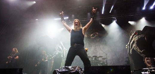 Švédská kapela Amon Amarth.