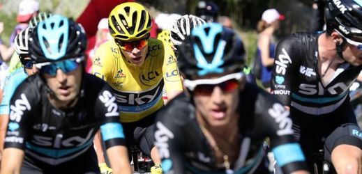 Chris Froome a jeho tým na Tour de France