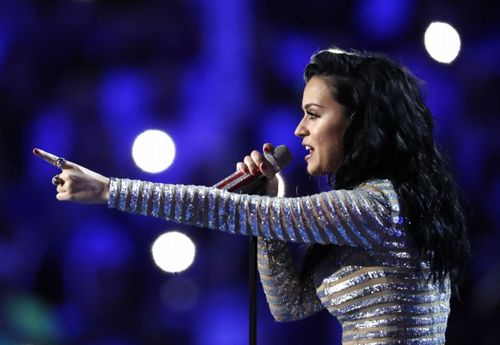 Zpěvačka Katy Perry vystoupila na sjezdu demokratů v USA.