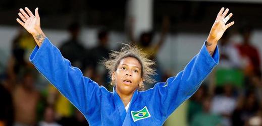 Trochu jako pohádková Popelka se může cítit brazilská judistka Rafaela Silvaová, která na olympijských hrách v Riu de Janeiro vybojovala pro hostitelskou zemi premiérové zlato. 