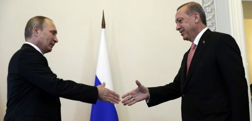 Zleva: Vladimir Putin a Recep Tayyip Erdoğan.