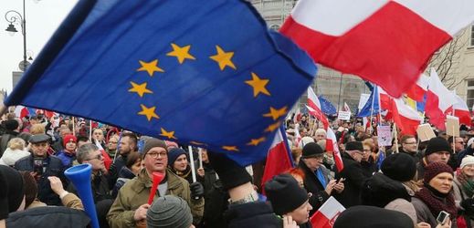 Březnové protesty proti krokům polské vlády, které paralyzovaly justici.