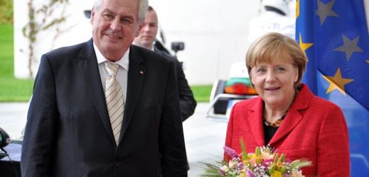 Miloš Zeman (vlevo) a Angela Merkelová.