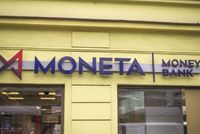 Moneta Money Bank (logo).