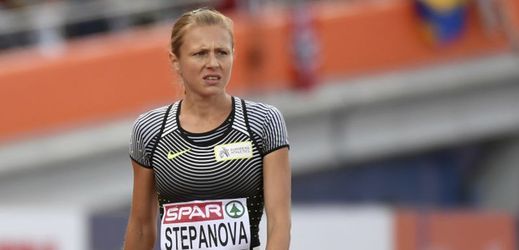 Julia Stěpanovová.