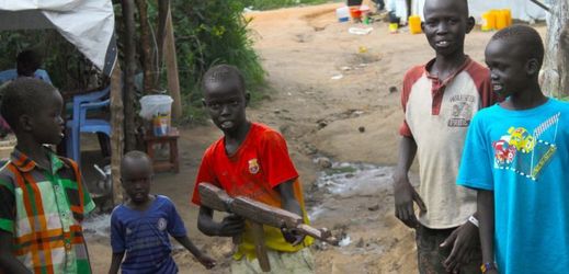 Od začátku občanské války v Jižním Súdánu v prosinci 2013 se dětskými vojáky stalo přibližně šestnáct tisíc mladistvých (ilustrační foto).