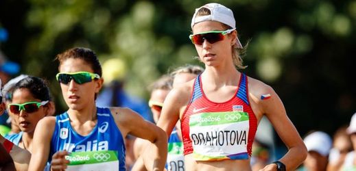 Česká chodkyně Anežka Drahotová na trase olympijského závodu.