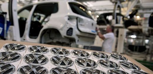 Spor s dodavateli koncern VW vyřešil, chystá se obnovit výrobu. 