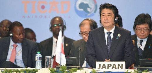 Japonský premiér Šinzó Abe na konferenci pro rozvoj Afriky.