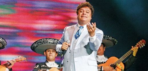 Zemřel jeden z nejslavnějších hudebníků Latinské Ameriky, Juan Gabriel. 