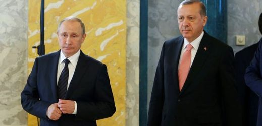 Ruský prezident Vladimir Putin a turecký prezident Racep Tayyip Erdogan.