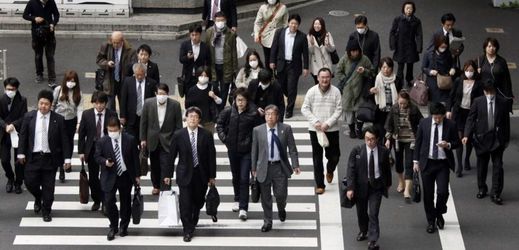 Zaměstnanci v Japonsku (ilustrační foto).