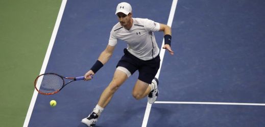 Britský tenista Andy Murray při svém zápase na závěrečném grandslamu sezony.