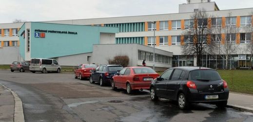 Pražské střední škola Na Třebešíně.