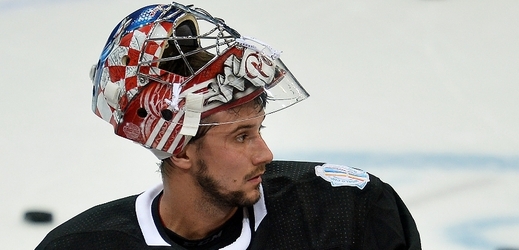 Hokejový reprezentační brankář Petr Mrázek.