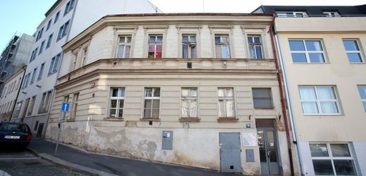 V Primátorské ulici č. 38 v Praze-Libni si můžete zařídit firemní „kancelář“ za 499 korun měsíčně.
