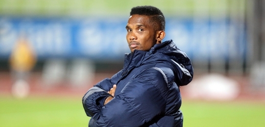 Kamerunský fotbalista Samuel Eto'o byl do odvolání vyřazen z prvního týmu Antalyasporu, kde působí i český obránce Ondřej Čelůstka. 