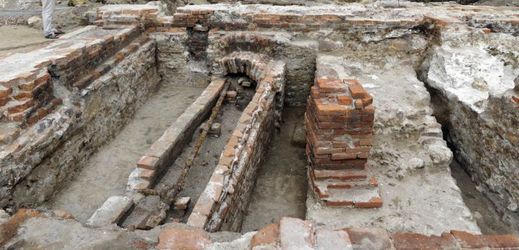 Artefakty byly nalezeny na místě, kde budou garáže a Janáčkovo kulturní centrum.