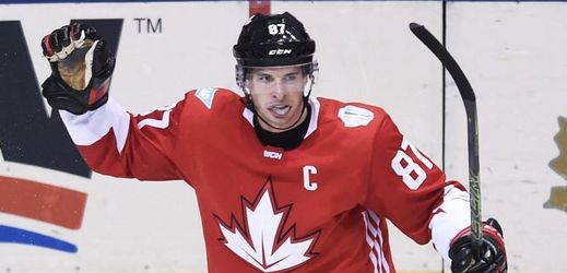 Sidney Crosby oslavuje výhru Kanady.