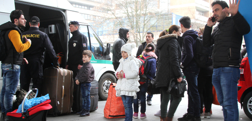 Běženci z Iráku, které do Česka přivezl Nadační fond Generace 21 (ilustrační foto).