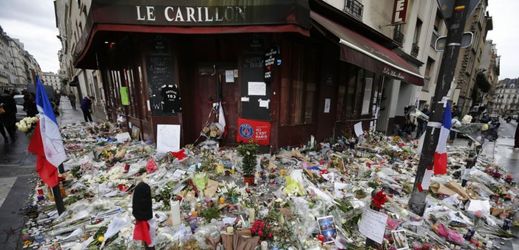 Památka obětí teroristického útoku v Paříži.