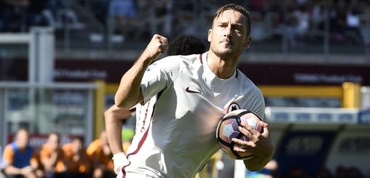 AS Řím prohrál s FC Turín, Totti vstřelil 250. gól. 