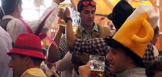 Oktoberfest je největší pivní slavnost na světě.