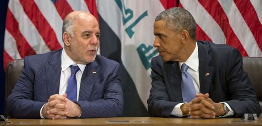 Irácký premiér Hajdar Abádí (vlevo) a americký prezident Barack Obama. .