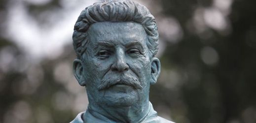 Josif Vissarionovič Stalin (busta).