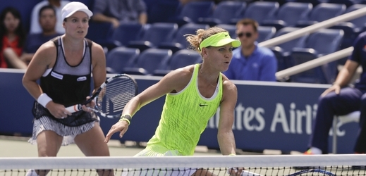 Lucie Šafářová s Bethanií Mattekovou-Sandsovou opanovaly další turnaj.