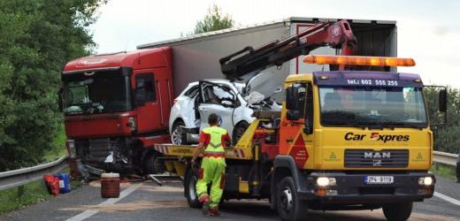 V září zemřelo při dopravních nehodách v Česku 52 lidí.